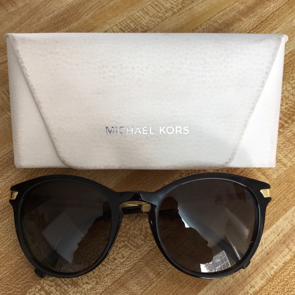 MICHAEL KORS Adrianna III Sunglasses (polarized)